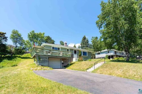 1445 Fern Ave, Duluth MN 55805-1133 exterior