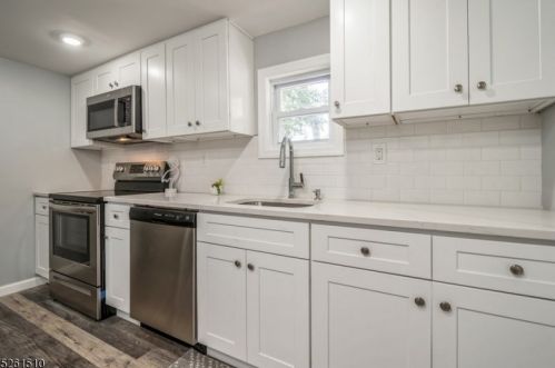 334 Lakeside Ave, Andover NJ  07821-5821 exterior