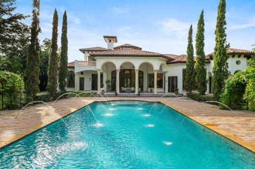 8060 Twin Lk Dr, Boca Raton FL 33496-1945 exterior