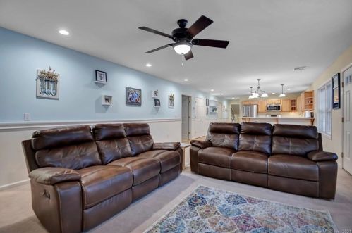 239 Mack Rd, Exeter CT 06249-1720 exterior