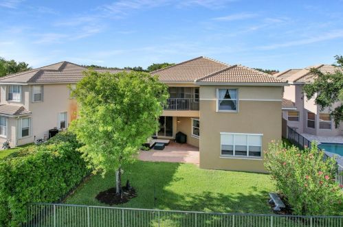 7878 Emerald Winds Cir, Boynton Beach FL 33473-7834 exterior