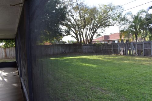 1337 Hunnicut Ave, Fort Pierce FL 34953-7711 exterior