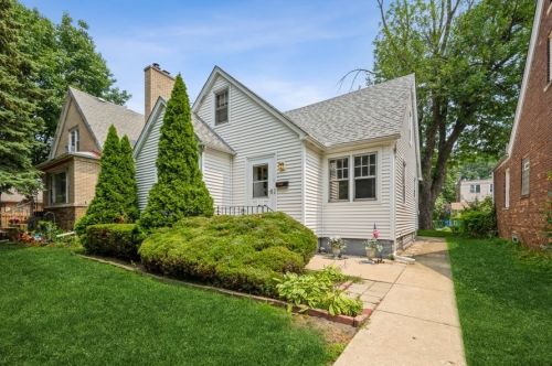 13105 Escanaba Ave, Chicago, IL 60633-1710