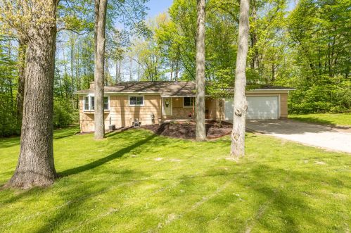 17260 Vly Dr, Big Rapids MI 49307-8906 exterior