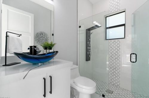 4348 6 Ave, Naples FL 34120-4946 exterior