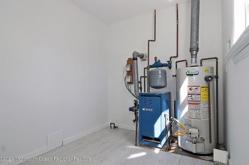 405 Conifer Dr, Lacey NJ  08731-1925 exterior