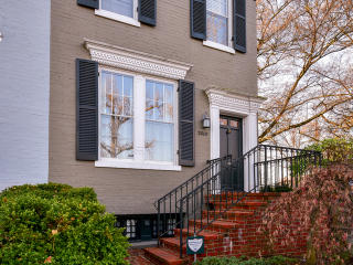 2910 R St, Washington DC  20007-2920 exterior