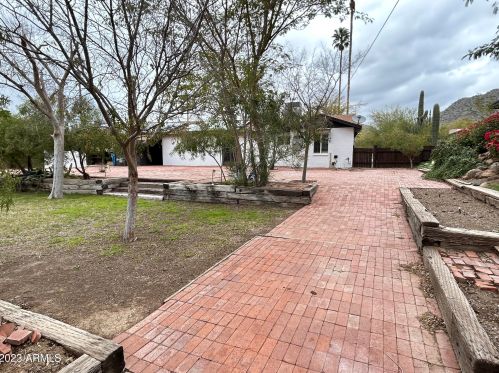 343 Cinnabar Ave, Phoenix AZ  85021-2444 exterior