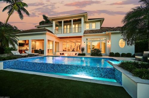 1501 Bluefin Ct, Naples FL 34102-1576 exterior