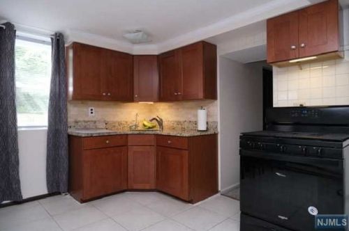 23 48th St, Union City NJ  07086-7211 exterior