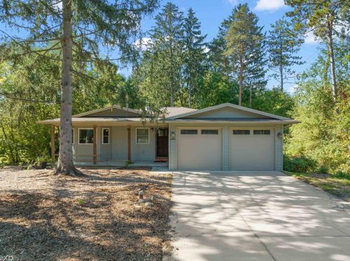 60685 Mount Vernon Rd, Rochester, MI 48306-2043