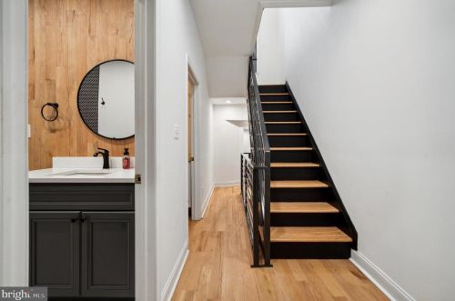 1131 Catharine St, Philadelphia PA 19143-2615 exterior