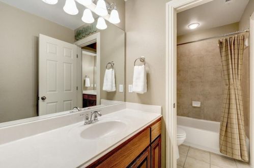 309 Emerald Rdg Dr, Austin TX 78732-1235 exterior