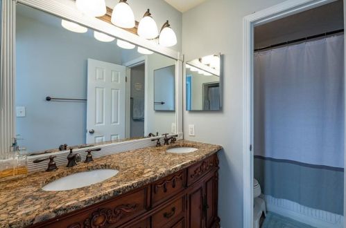 12 Market Sq Pl, Atlanta GA 30318-1428 exterior