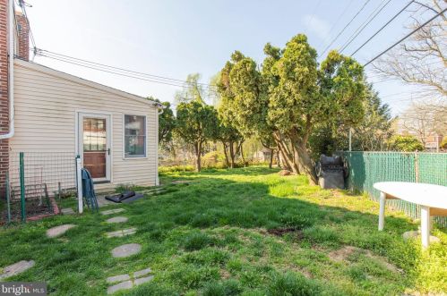 314 Holland St, Chester PA 19022-1111 exterior