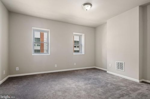 2430 Federal St, Philadelphia PA 19146-3914 exterior