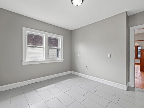 4866 37th St, Milwaukee WI  53221-2570 exterior