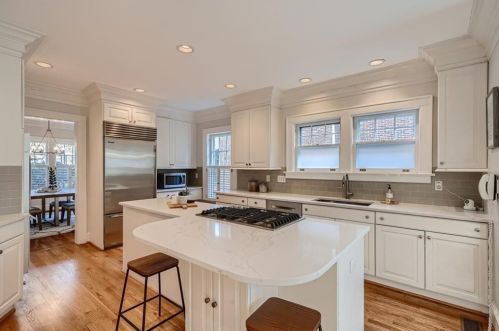 1776 Clifton Rd, Atlanta GA 30307-1252 exterior