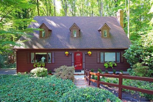 77 Deepdale Dr, Middletown, NJ 07748-3006