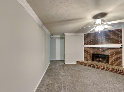 3274 Sarah Lou Dr, Lithonia GA  30078-3180 exterior