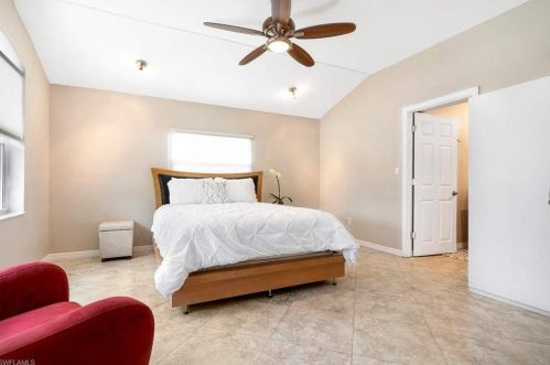 1410 Curlew Ave, Naples FL 34102-3405 exterior