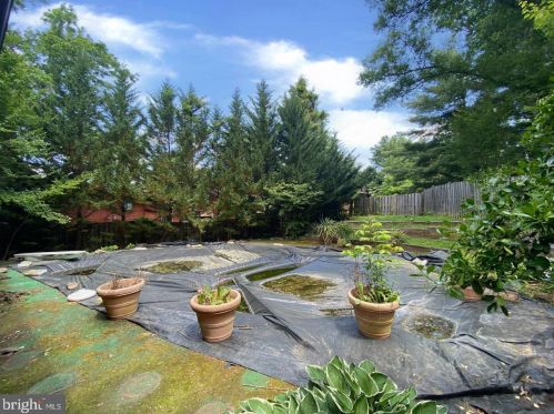 11125 Korman Dr, Rockville MD 20854-2046 exterior