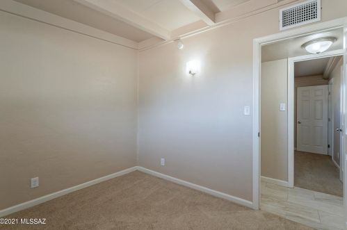 5681 Bryant Ave, Tucson AZ 85706-2917 exterior