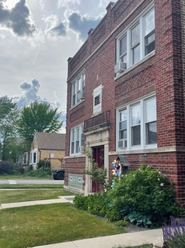 4954 Patterson Ave, Chicago IL 60641-3511 exterior