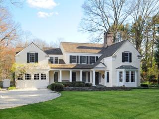 124 Pecksland Rd, Greenwich, CT 06831-3650