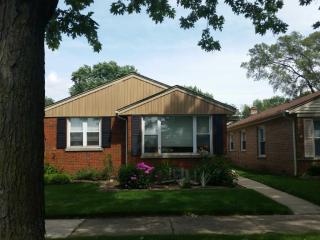 10043 California Ave, Chicago, IL 60655-1636