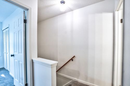 1202 Sprucebrook Dr, Kalamazoo MI 49048-5814 exterior