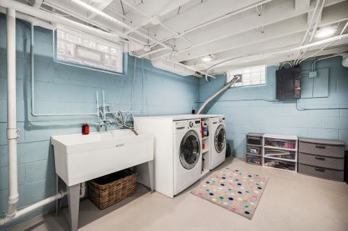 4790 Sheffield Ave, Milwaukee WI 53217-5962 exterior