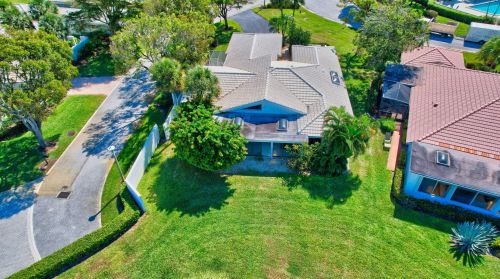 13 Gln Dr, Boynton Beach FL 33436-6207 exterior