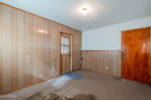 1221 Cinnabar Ave, Phoenix AZ 85020-1816 exterior