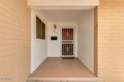 6702 42nd Ave, Phoenix AZ 85029-3068 exterior