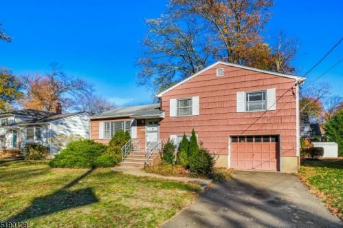 107 Elmora Ave, Cranford, NJ 07016-1918