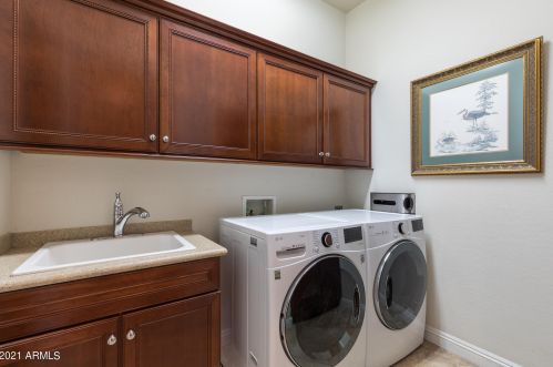 3753 Ember Glow Way, Phoenix AZ 85050-4928 exterior