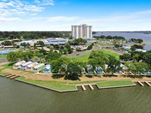 9 La Costa Dr, Montgomery TX 77356-5357 exterior