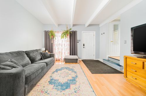 9157 Burnside Ave, Chicago IL  60619-7359 exterior