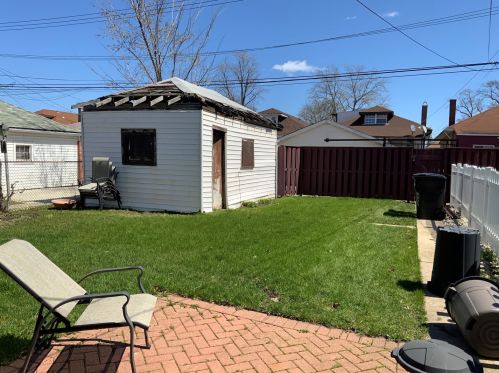 1305 Mayfield Ave, Chicago IL 60638-4405 exterior