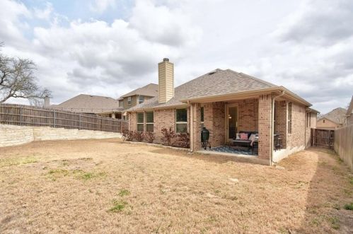 897 Catalina Ln, Austin TX 78737-4715 exterior