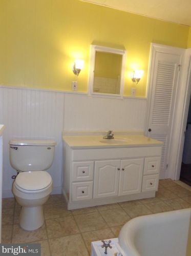 1021 64 St, Philadelphia PA 19151-3127 exterior