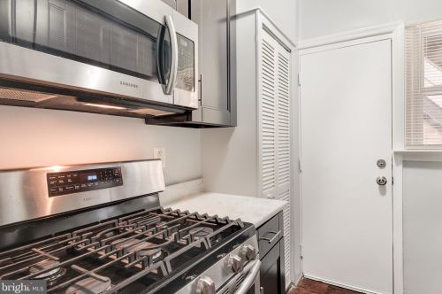 441 Mellon St, Washington DC 20032-2645 exterior