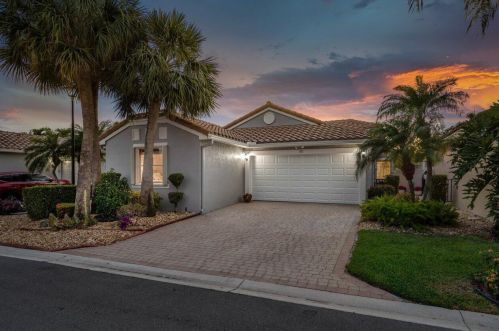 7171 Granville Ave, Boynton Beach, FL 33437-6480