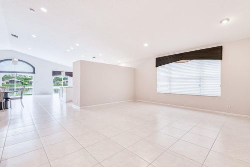 9602 Orchid Grove Trl, Boynton Beach, FL 33437-5474