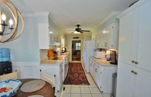 864 Chattahoochee Dr, Gainesville GA 30501-2303 exterior