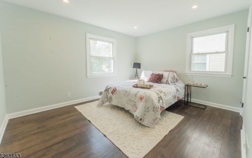 78 Henshaw Ave, Springfield NJ  07081-2210 exterior