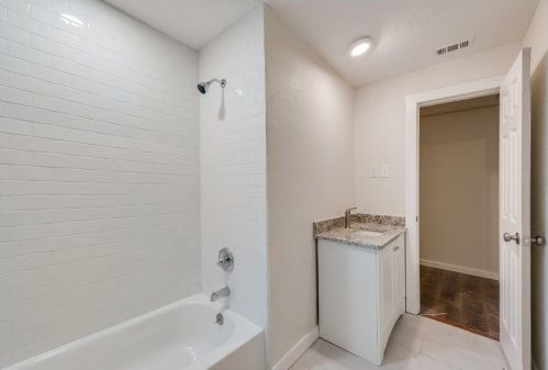 431 Texas St, Denison TX 75020-6137 exterior