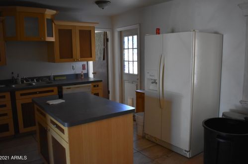 6501 42nd Ave, Phoenix AZ 85053-5308 exterior