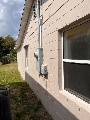 2011 51st Ct, Fort Pierce FL  34947-1683 exterior